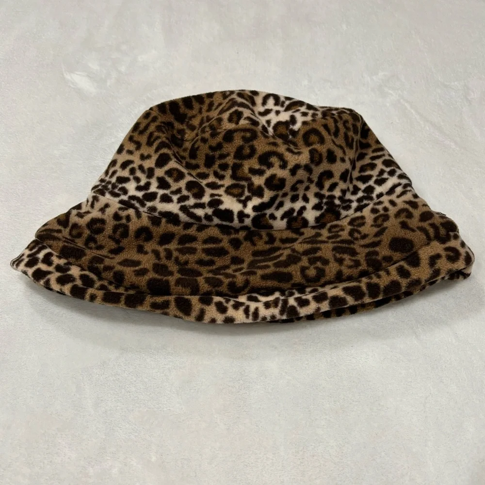 KOHL’S Women’s Warm Fleece Cheetah Print Winter Hat - one-size - Picture 2 of 5